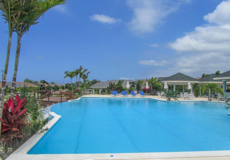 Ocho Rios Under The Palms Villa Exterior foto